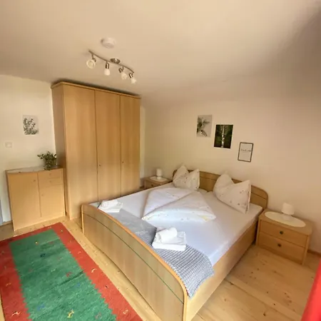 فندق Haus Sepp 4*